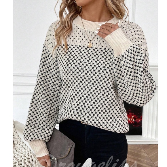 Black on Beige Pattern Loose Fit Crew Necklace Long Sleeve Pullover Knit Sweater - Picture 2 of 7